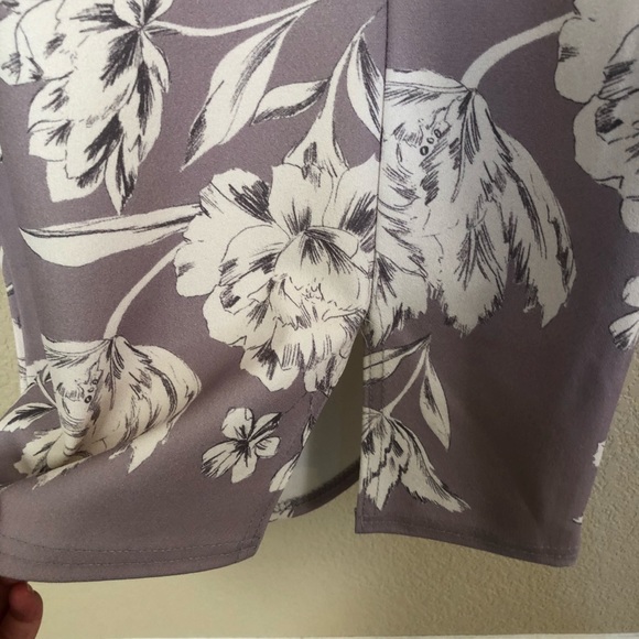 Missguided Lavender Crepe Bodycon Dress - Picture 5 of 6